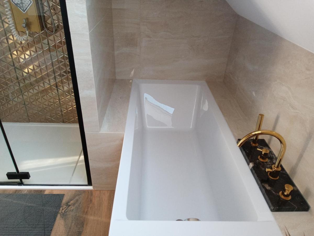 Dom Z Ogrodem Villa Laka  Ngoại thất bức ảnh